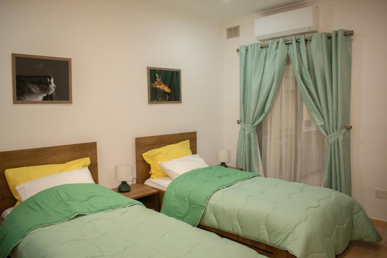 מרססקלה Spacious 3 Bedroom Apartment In Marsascala מראה חיצוני תמונה